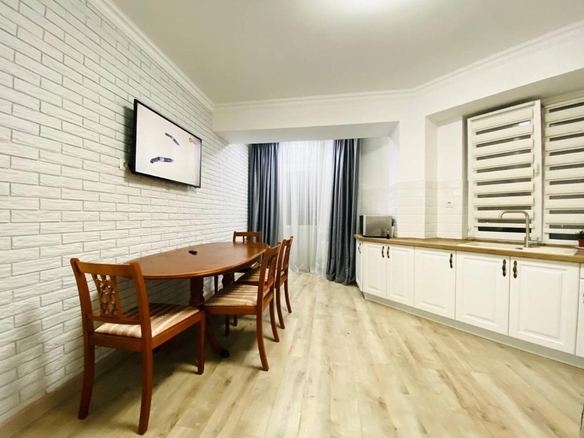 Central Eco View Apartment Chisinau Luaran gambar